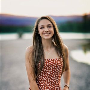 Meet your Posher, Bella